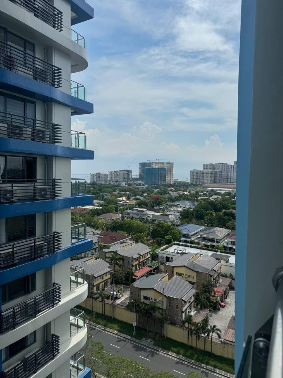 L Condotel Paranaque City Exteriér fotografie
