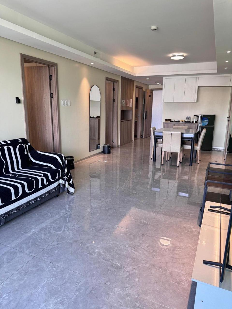 L Condotel Paranaque City Pokoj fotografie