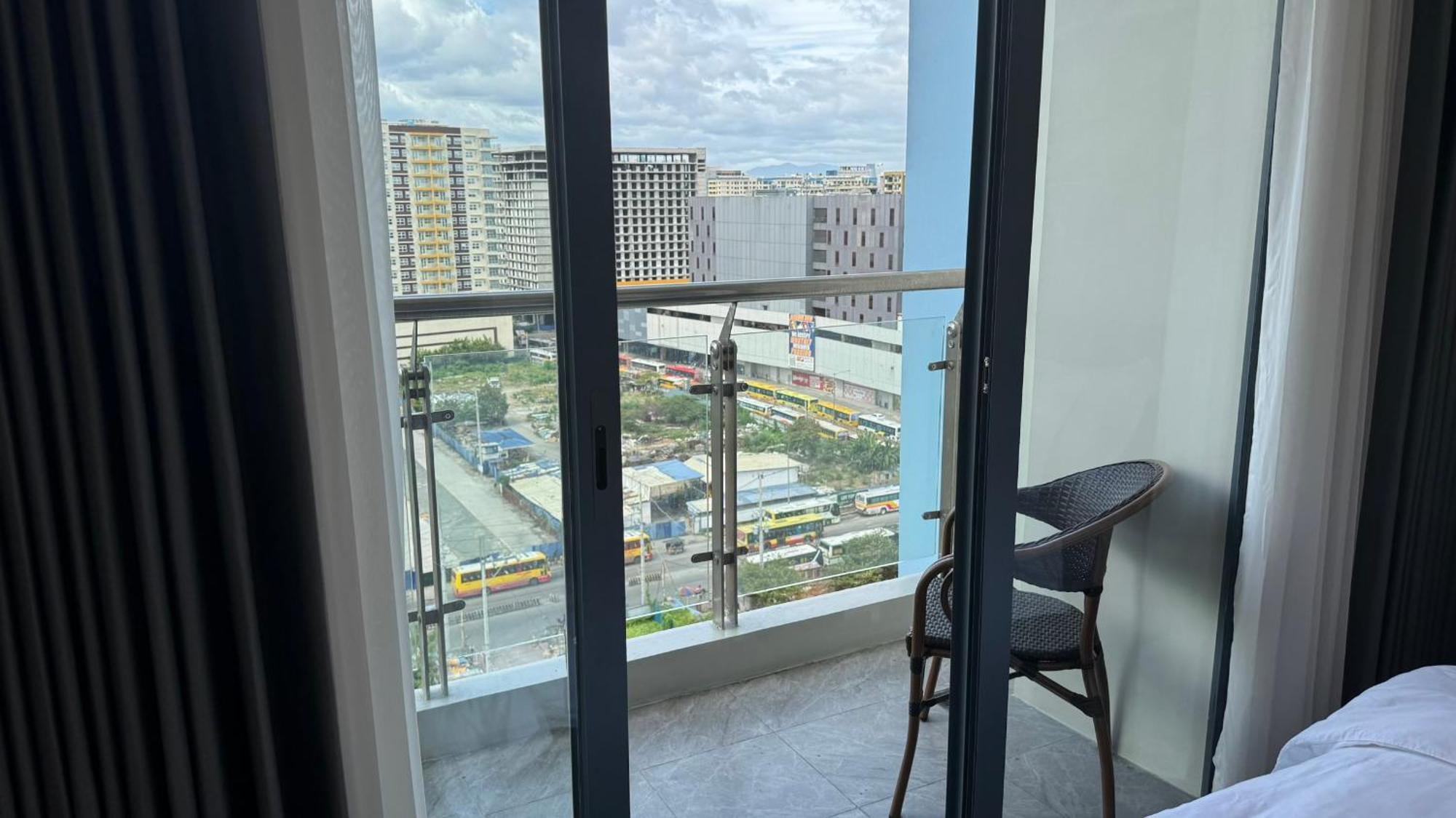 L Condotel Paranaque City Exteriér fotografie