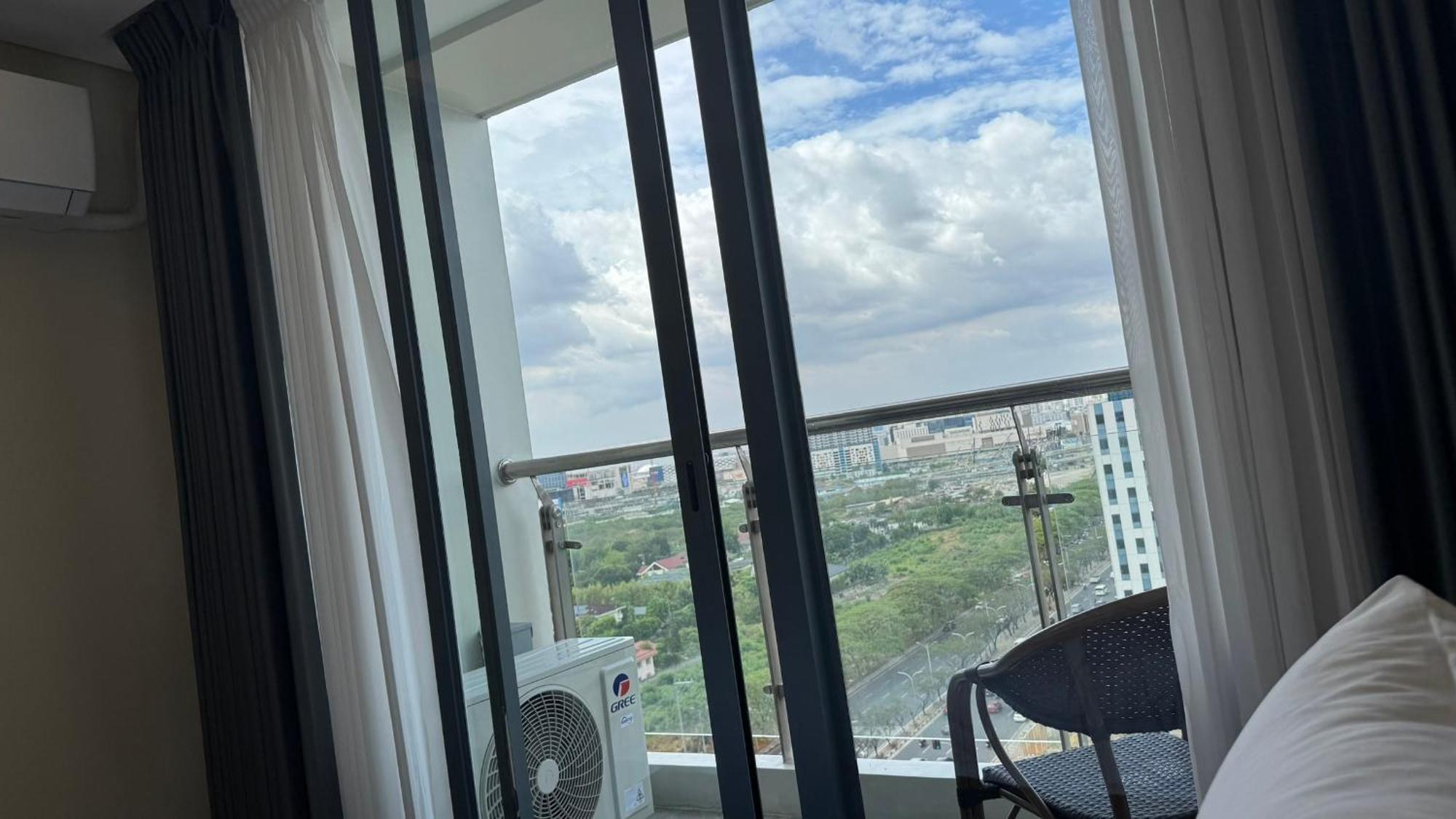 L Condotel Paranaque City Exteriér fotografie